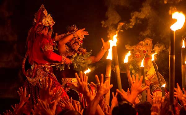 Experience the Magic of the Kecak Fire Dance at Uluwatu, Bali